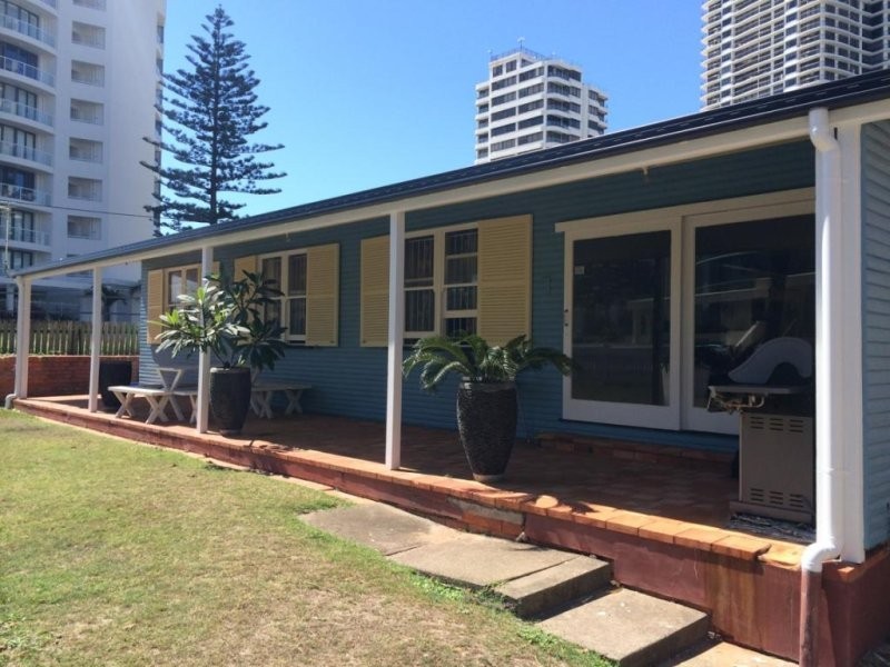 8 Frederick Street, Surfers Paradise QLD 4217