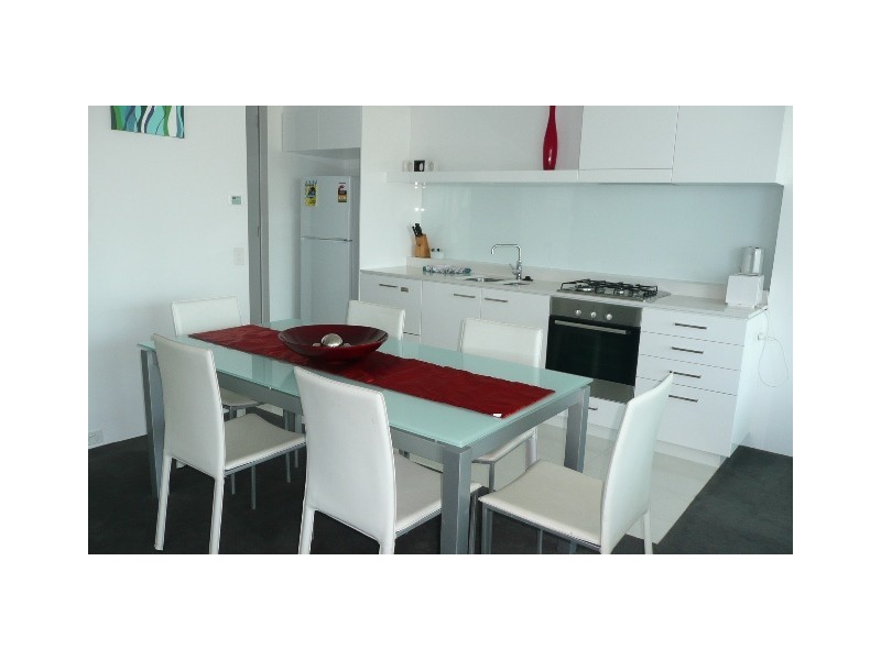 9 Hamilton Avenue, Surfers Paradise QLD 4217