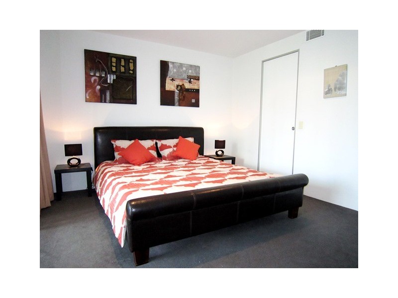 9 Hamilton Avenue, Surfers Paradise QLD 4217