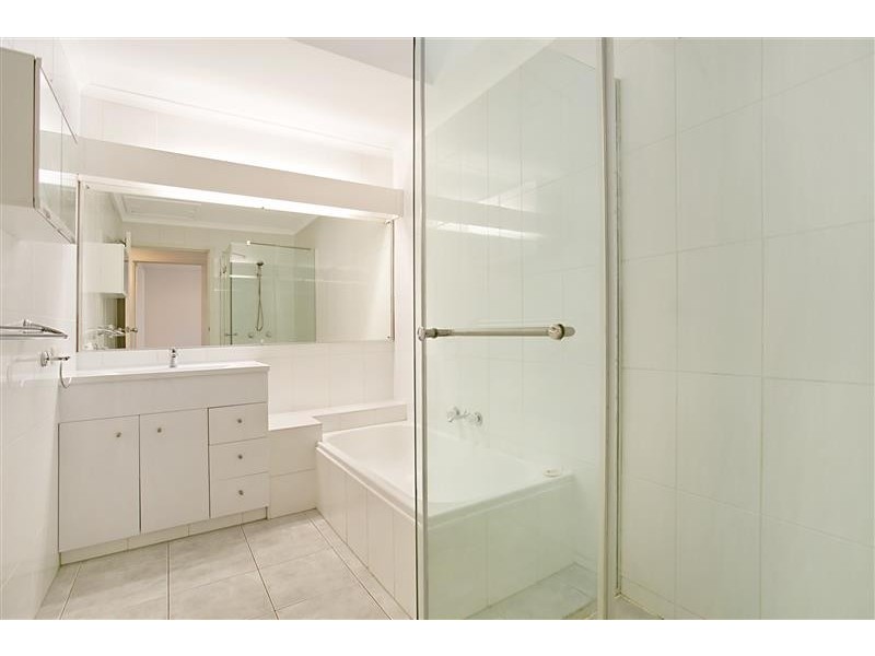 Unit 12 Fig Tree East, 81 Salerno Street, Surfers Paradise QLD 4217