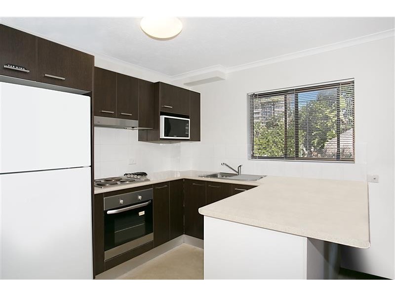 Unit 14 Surfers Boulevard, 3355 Gold Coast Hwy, Surfers Paradise QLD 4217