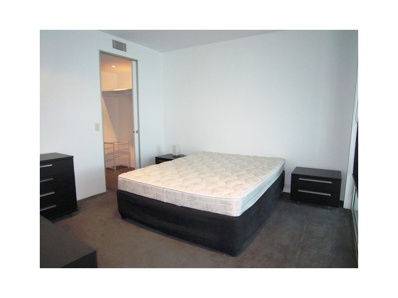 9 Hamilton Avenue, Surfers Paradise QLD 4217