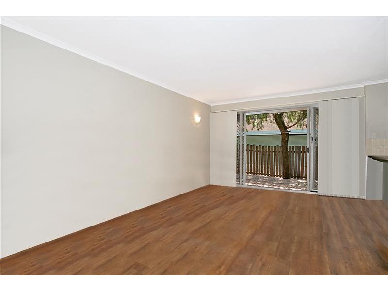 Unit 8 North Lodge, 21 North Street, Southport QLD 4215