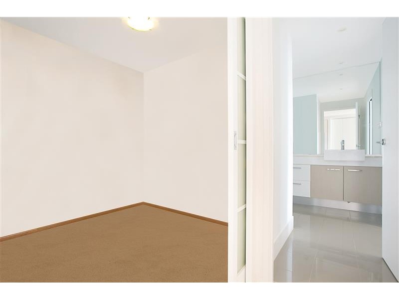 303 / 30 Paradise Island, Surfers Paradise QLD 4217