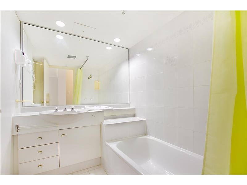 16 / 27 Peninsular Drive, Surfers Paradise QLD 4217