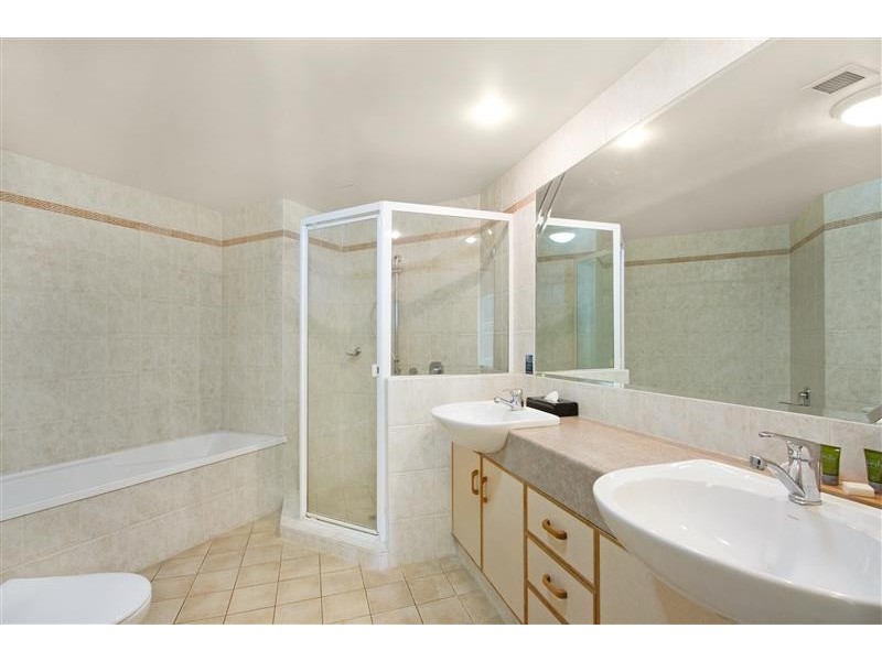 Unit 3204 Sun City Resort, 3400 Gold Coast Highway, Surfers Paradise QLD 4217
