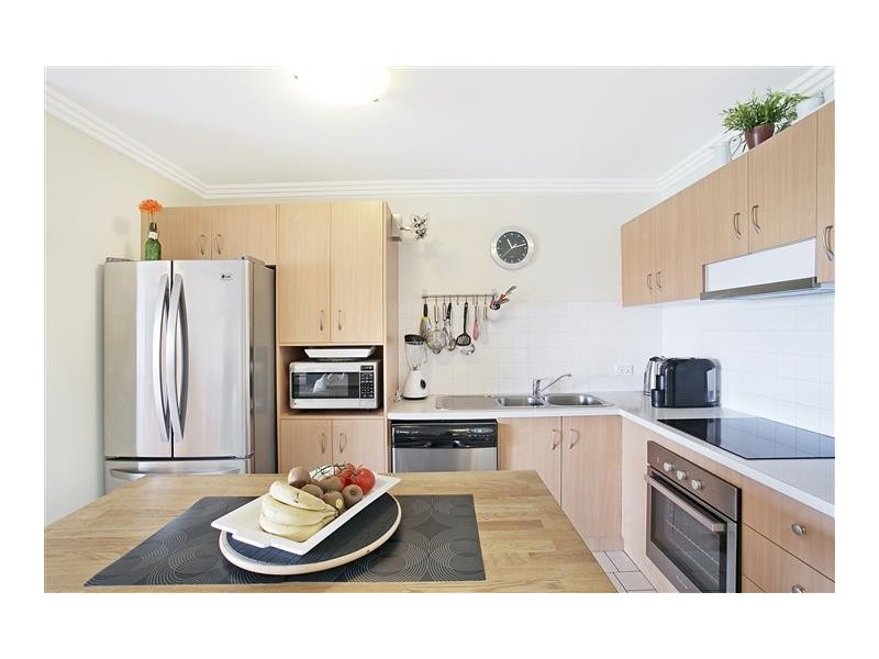 33 142 Stanhill Drive, Chevron Island QLD 4217