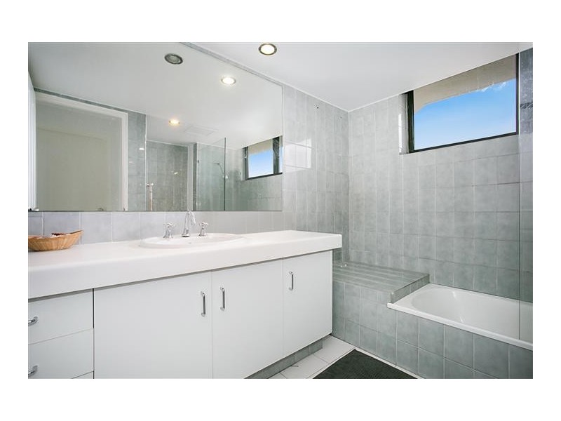 40 2981 Surfers Paradise Boulevard, Surfers Paradise QLD 4217