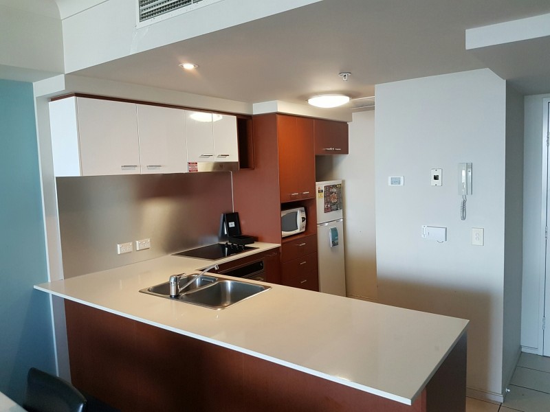 23 Ferny Avenue, Surfers Paradise QLD 4217