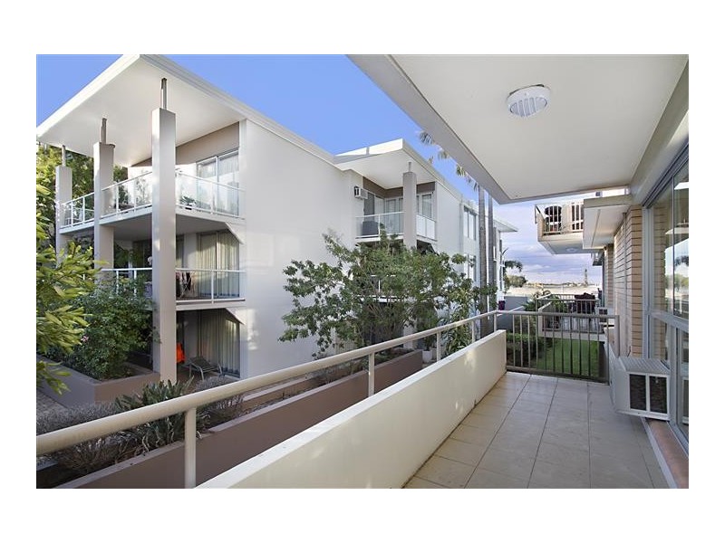 128 Marine Parade, Southport QLD 4215