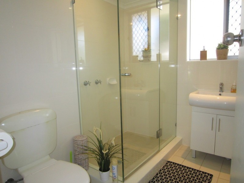 128 Marine Parade, Southport QLD 4215