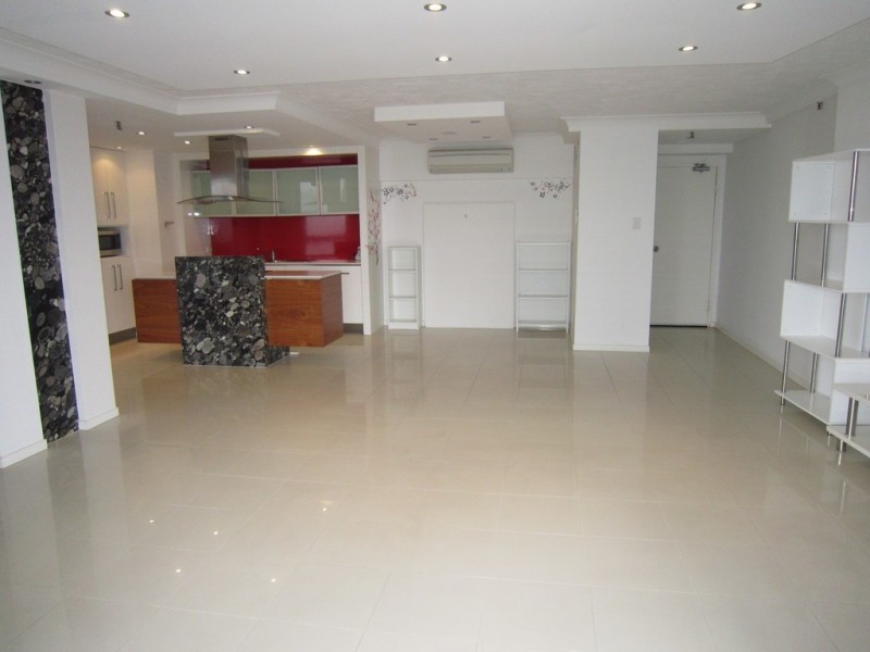 24E/5 Clifford ST, Surfers Paradise QLD 4217