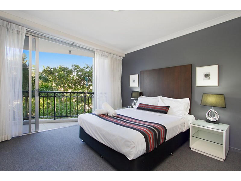 Unit 2074 ‘Chevron Renaissance’ 23 Ferny Ave, Surfers Paradise QLD 4217