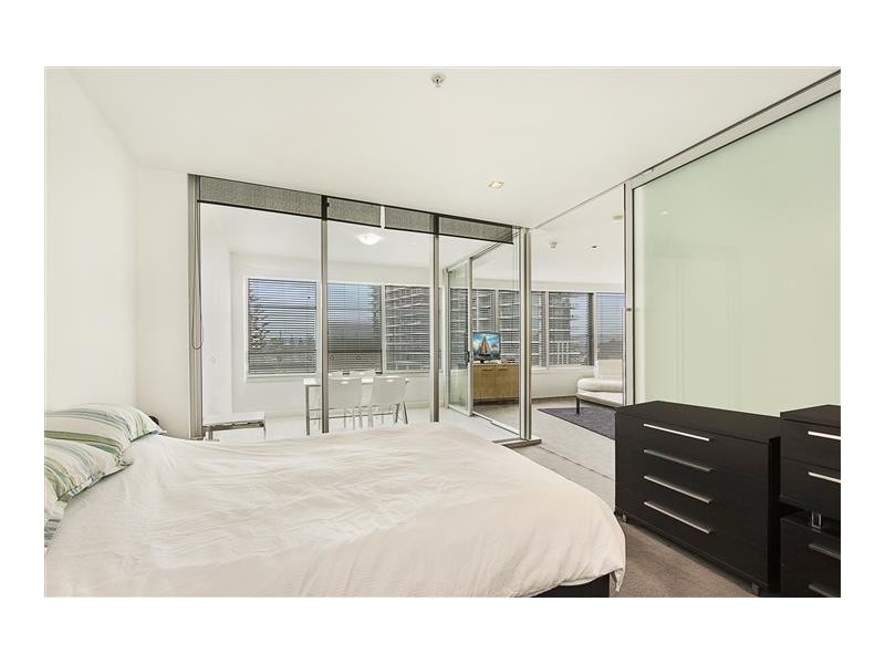 407/9 Hamilton Avenue, Surfers Paradise QLD 4217