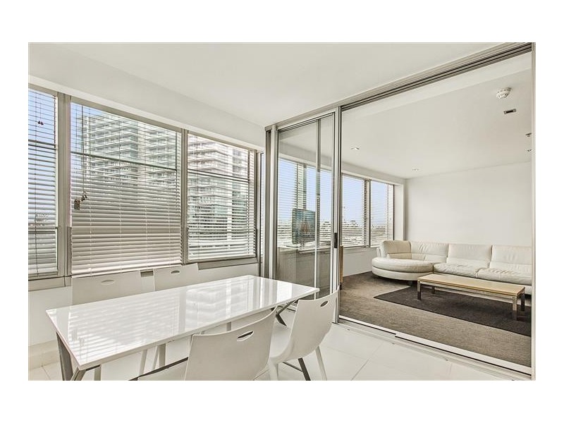 407/9 Hamilton Avenue, Surfers Paradise QLD 4217