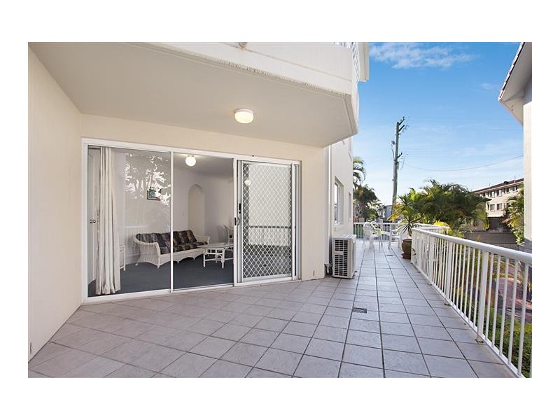 1/37 Peninsular Drive, Surfers Paradise QLD 4217