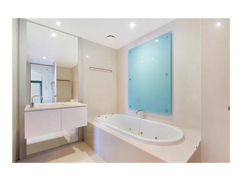 703/9 Hamilton Avenue, Surfers Paradise QLD 4217