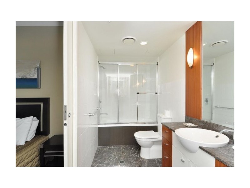 1185/23 Ferny Avenue, Surfers Paradise QLD 4217