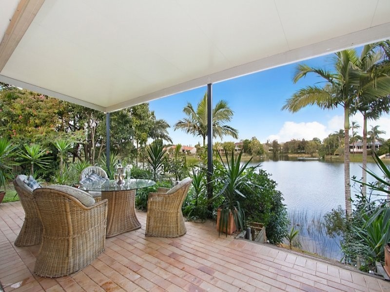 76 Wild Duck Drive, Mermaid Waters QLD 4218