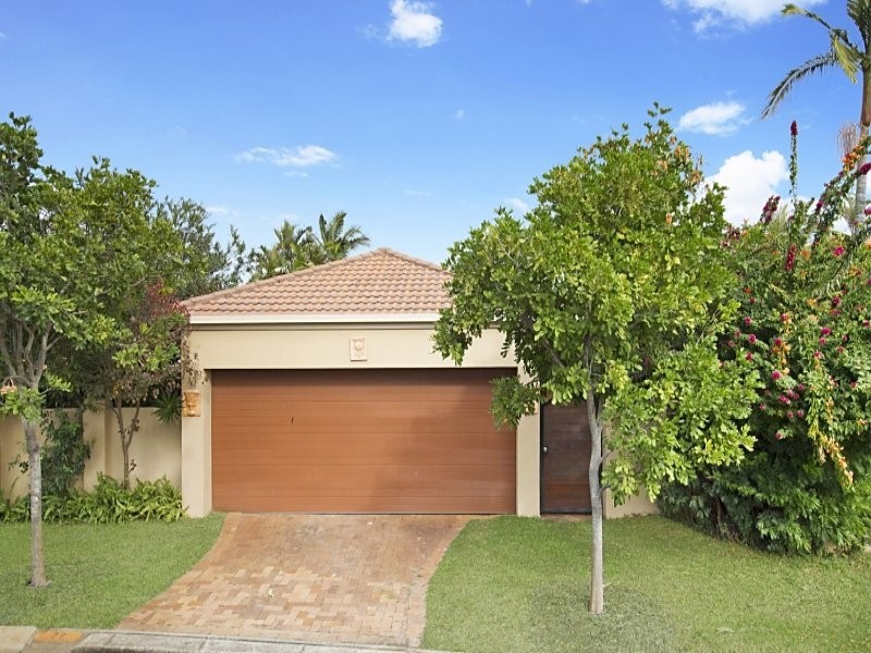 76 Wild Duck Drive, Mermaid Waters QLD 4218