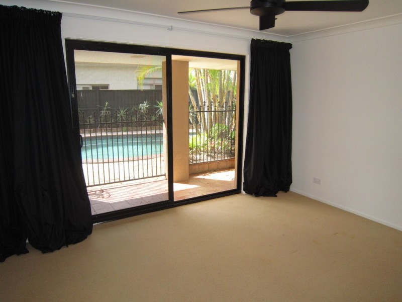 76 Wild Duck Drive, Mermaid Waters QLD 4218