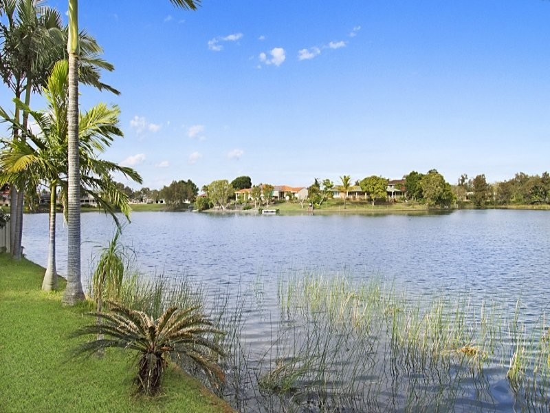 76 Wild Duck Drive, Mermaid Waters QLD 4218