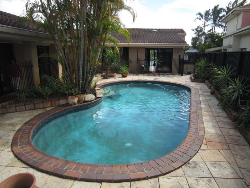 76 Wild Duck Drive, Mermaid Waters QLD 4218