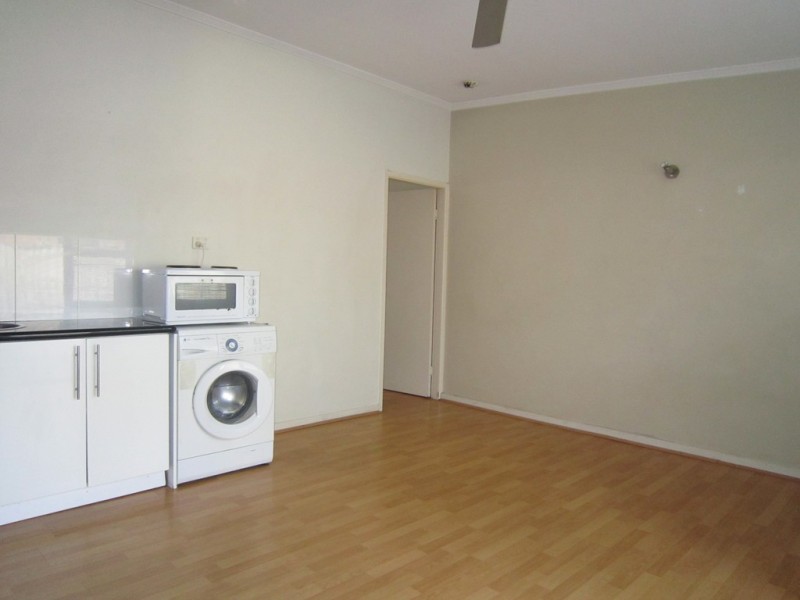 4/39 Darrambal Street, Surfers Paradise QLD 4217