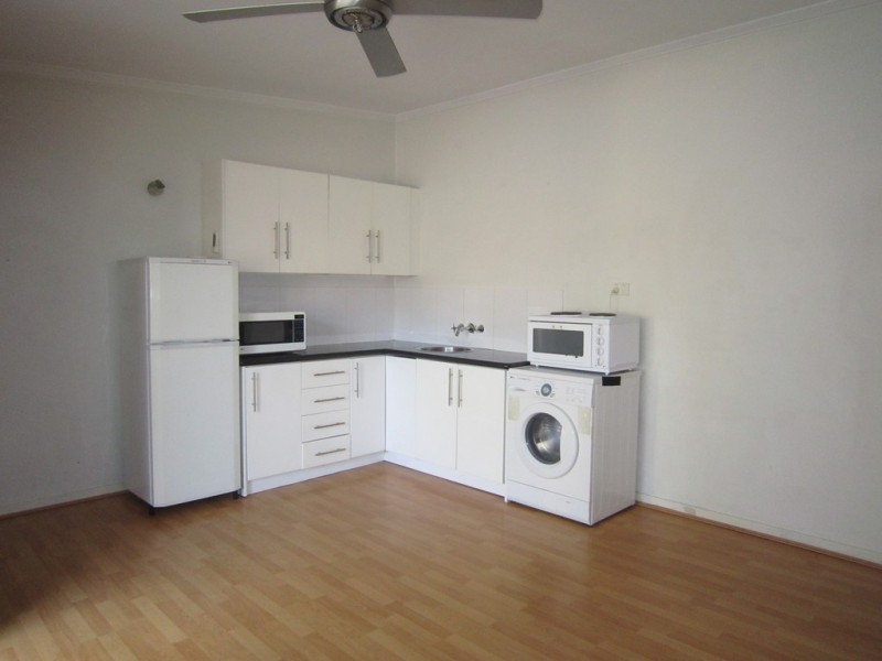 4/39 Darrambal Street, Surfers Paradise QLD 4217