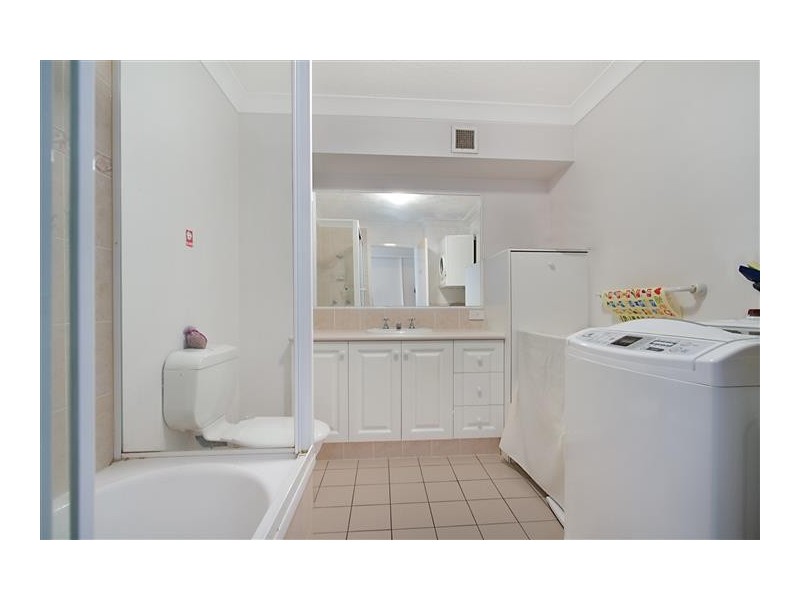 15/15-17 Paradise Island, Surfers Paradise QLD 4217