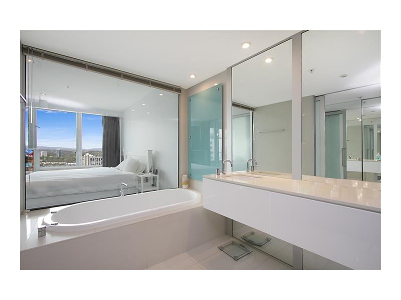 9 Hamilton Avenue, Surfers Paradise QLD 4217