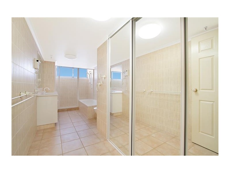 25A/5 Clifford Street, Surfers Paradise QLD 4217