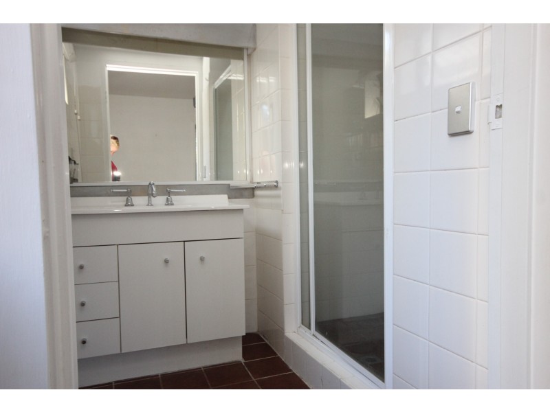 26 Palm Avenue, Surfers Paradise QLD 4217