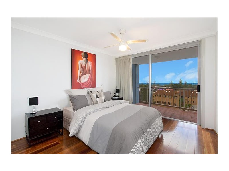 1064/2633 Gold Coast Highway, Broadbeach QLD 4218