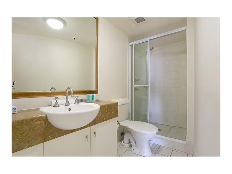 1104/2633 Gold Coast Highway, Broadbeach QLD 4218