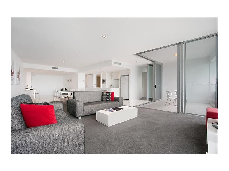 9 Hamilton Avenue, Surfers Paradise QLD 4217