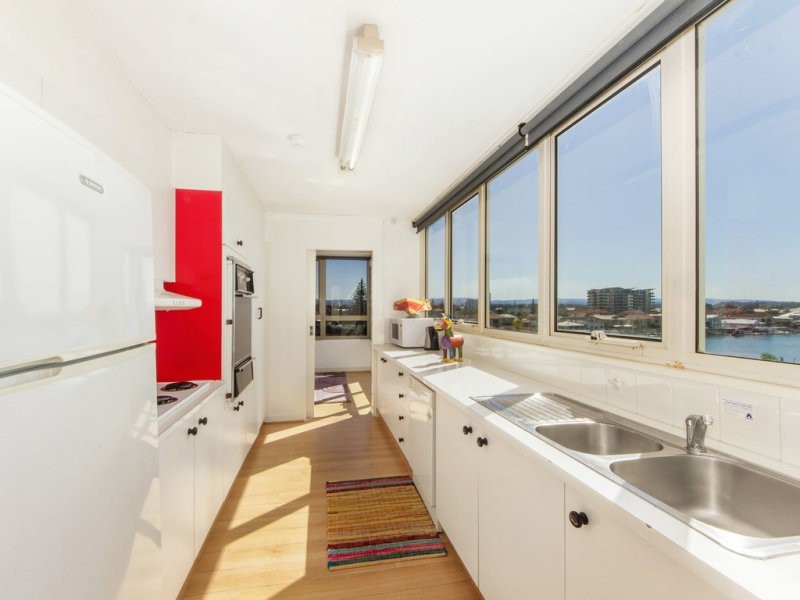 2 Riverview Cres, Surfers Paradise QLD 4217