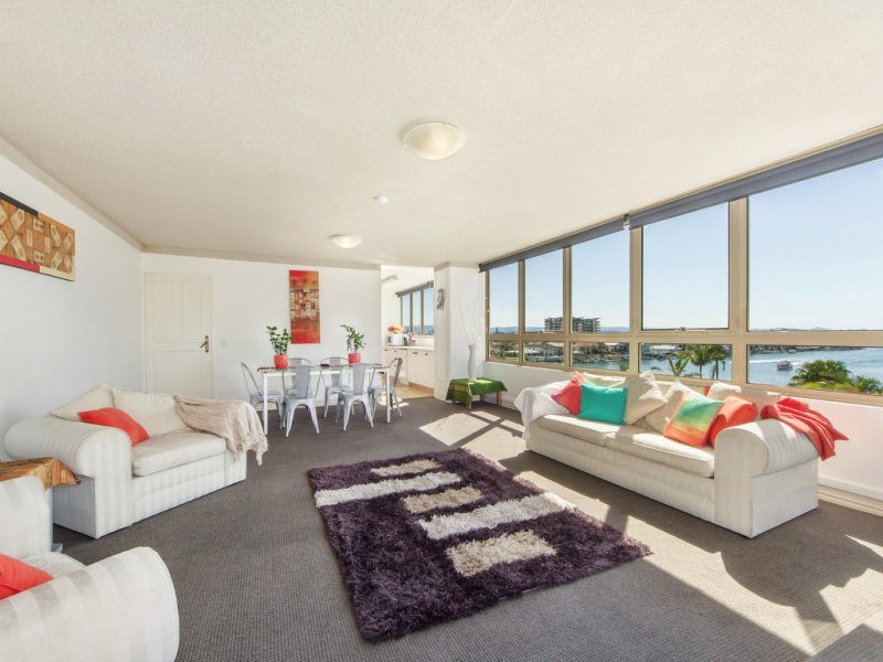 2 Riverview Cres, Surfers Paradise QLD 4217