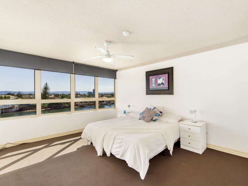 2 Riverview Cres, Surfers Paradise QLD 4217