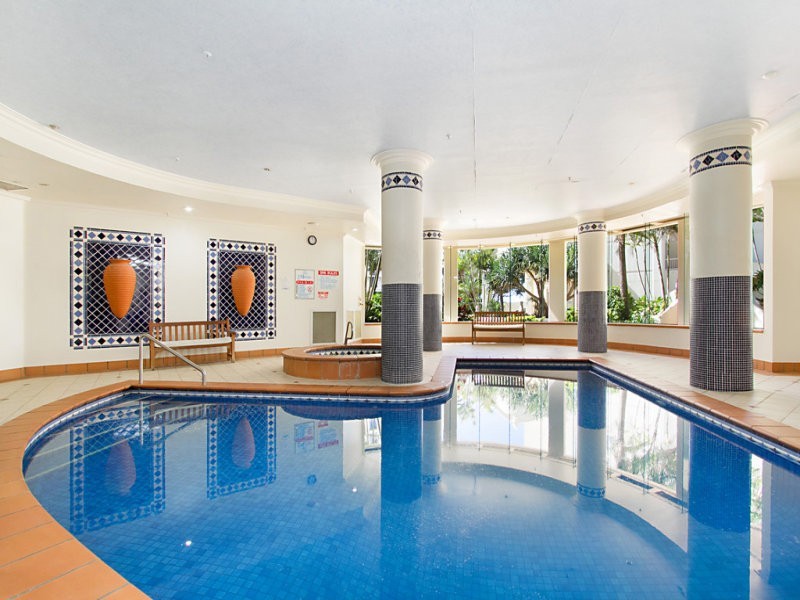 6 View Avenue, Surfers Paradise QLD 4217