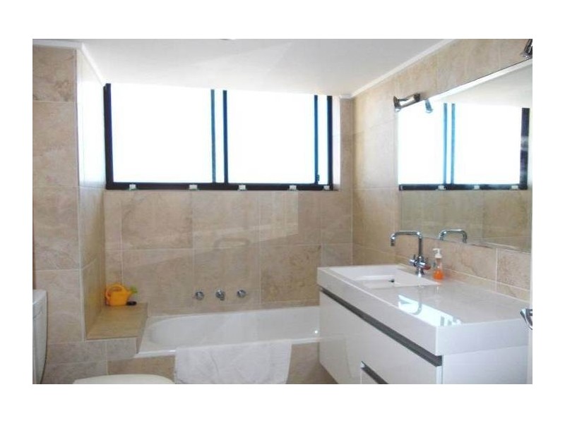 80 The Esplanade, Surfers Paradise QLD 4217