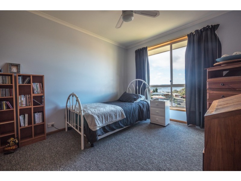 16 Rosanna Court, Claremont TAS 7011