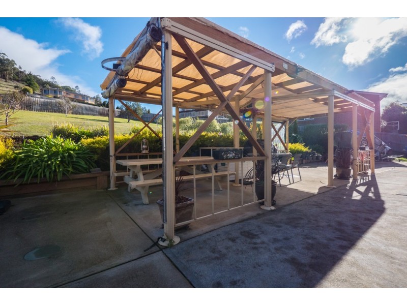 16 Rosanna Court, Claremont TAS 7011