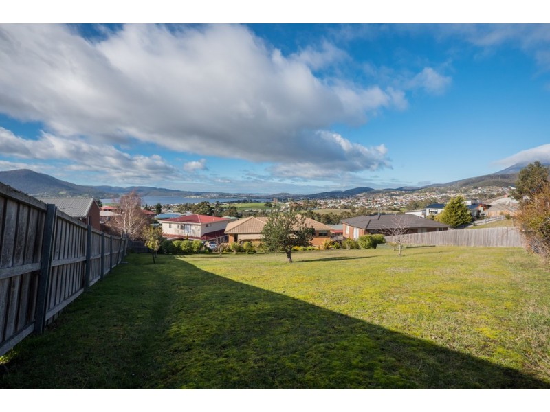 16 Rosanna Court, Claremont TAS 7011