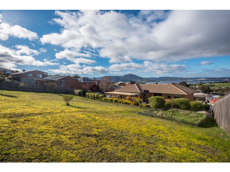 16 Rosanna Court, Claremont TAS 7011