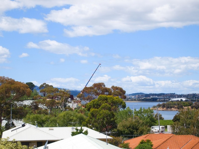 1 Beaujolais Court, Berriedale TAS 7011