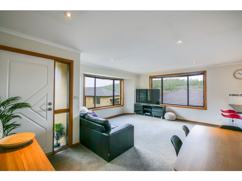 3/2 Sandringham Place, Howrah TAS 7018