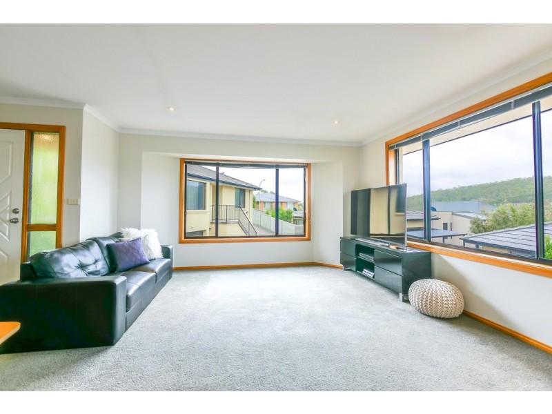 3/2 Sandringham Place, Howrah TAS 7018