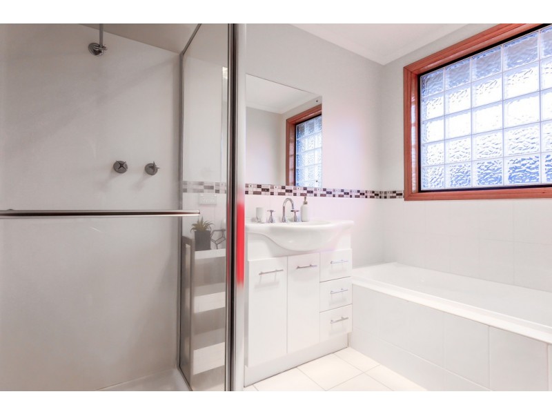 3/2 Sandringham Place, Howrah TAS 7018