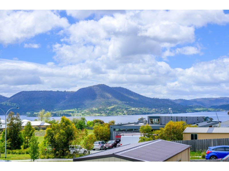 14 Coraki Street, Chigwell TAS 7011